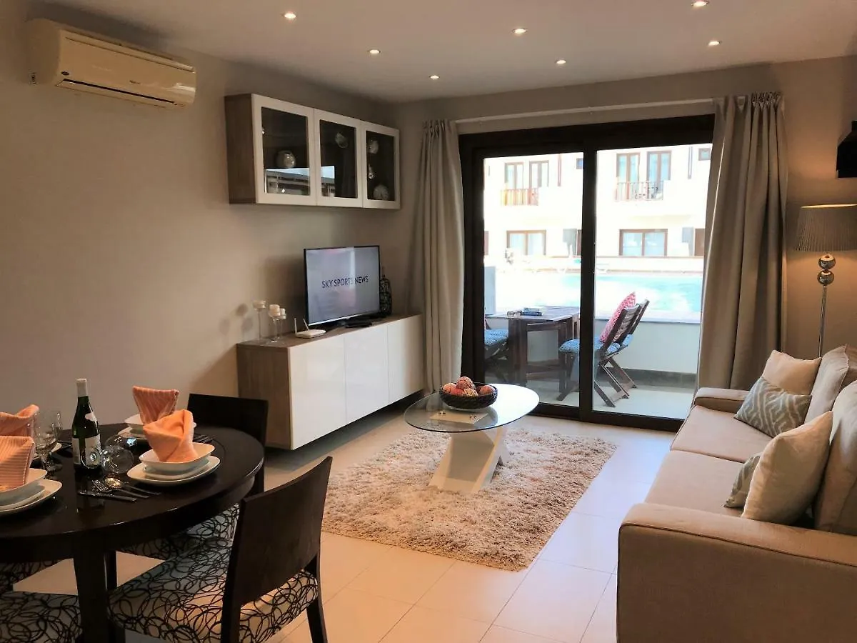 Noray Swan Villa Puerto Calero 0*,  İspanya
